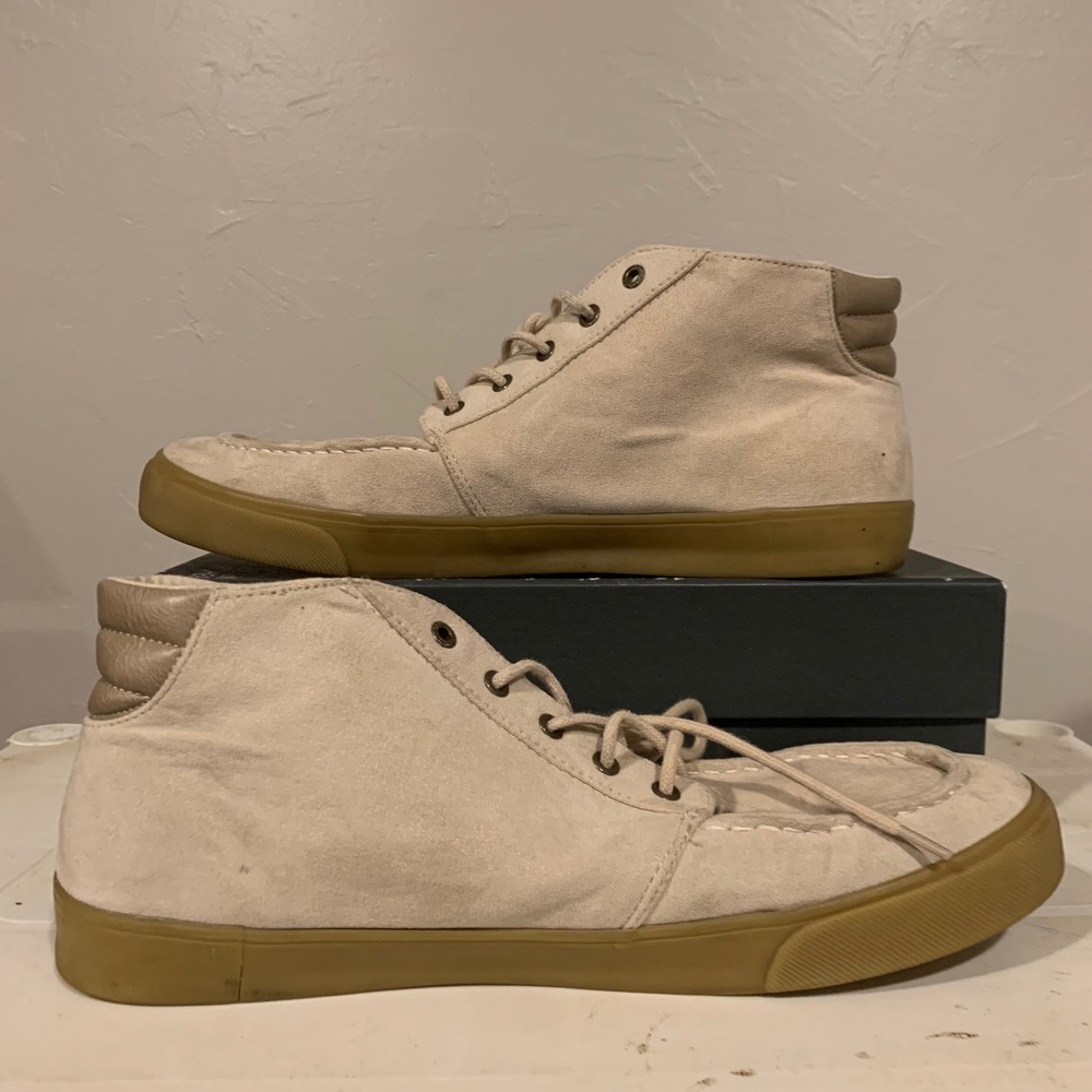 Old Navy Mid Top‎ Moc SN Mens 11.5 Sandstone Good Faux Suede Gum Sole Sneakers
